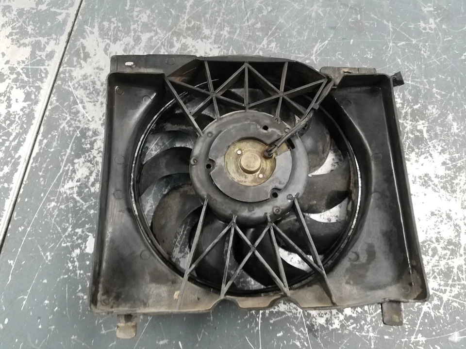Jeep Cherokee Sport XJ 2000 4x4 ventilador de cubierta de radiador #2457 E1 Foto 4 de 4
