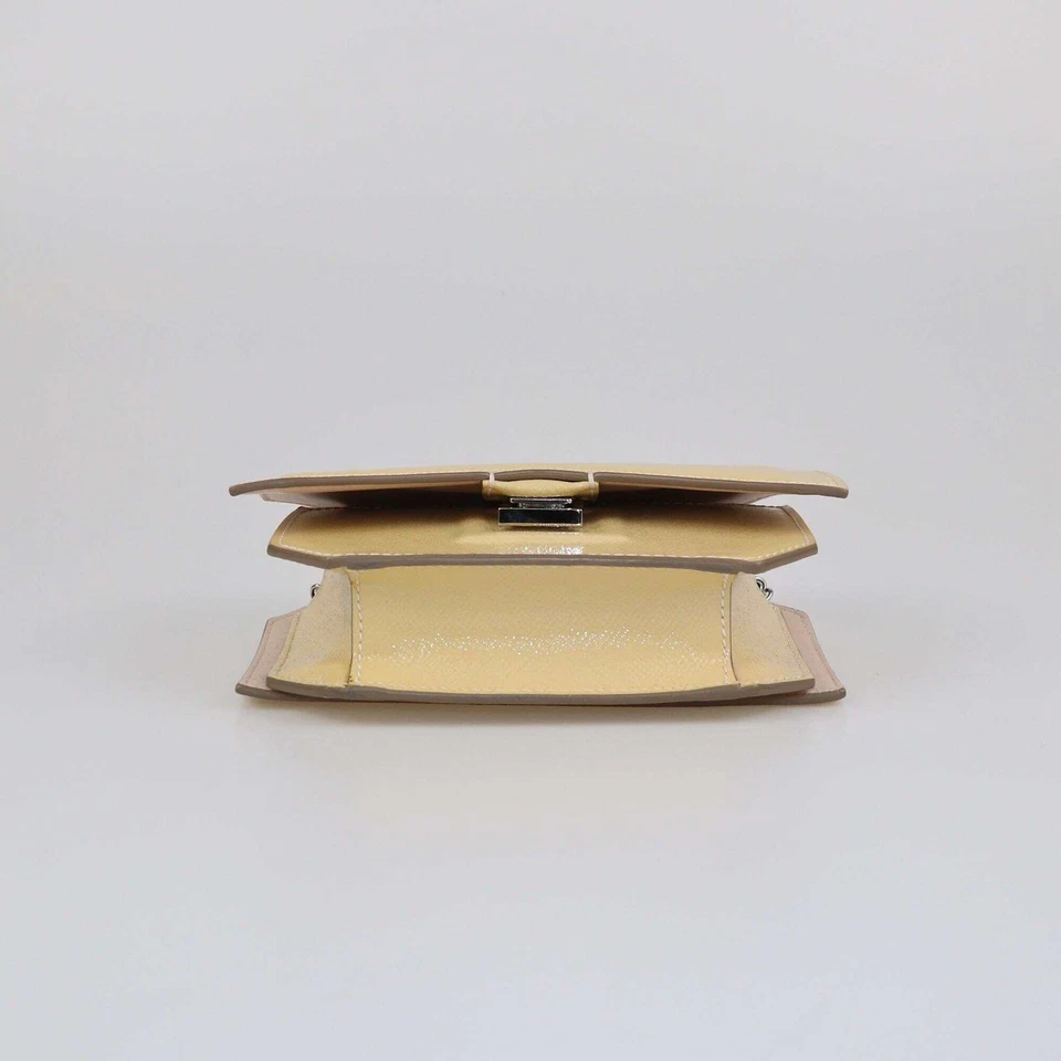 Cartera Givenchy Crema Patente Corte Lazo Cadena Foto 4 de 4