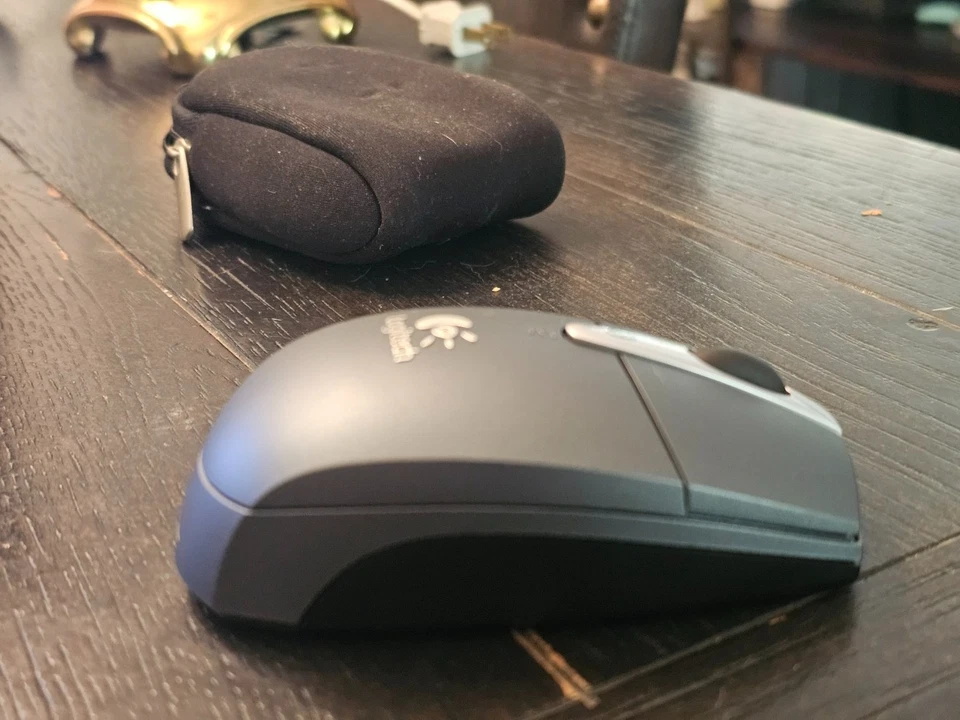 Logitech M-RBB93 Silver Wireless Bluetooth Optical Mouse with Carrying Case BX3 - Image 4 of 4