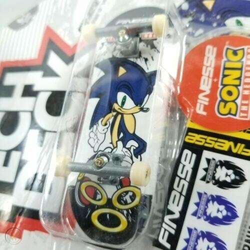 New ULTRA RARE Tech Deck FINESSE Sonic the Hedgehog Fingerboards Series