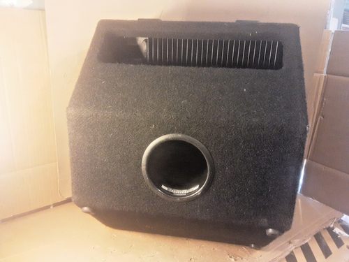 Hartke HA1200 Kickback 12" Bass Guitar Combo Amp, 120 W - Picture 8 of 10