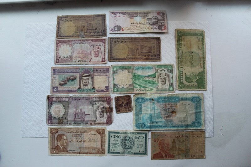 Middle East Banknotes, 13 total, KSA, MOR, ALG, LIB, JOR, UAE