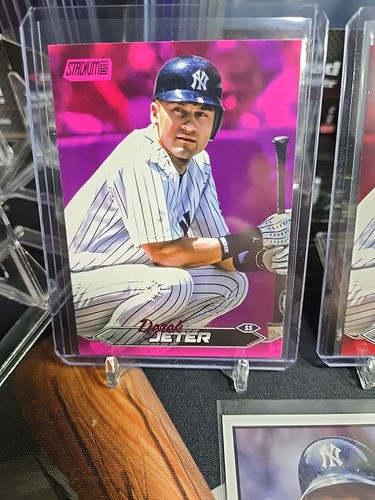 2024 Stadium Club Derek Jeter Red Foil Pink Foil Yankees - Picture 3 of 3