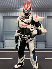 S.H. Figuarts Kamen Rider Geats Custom Action Figure Bandai