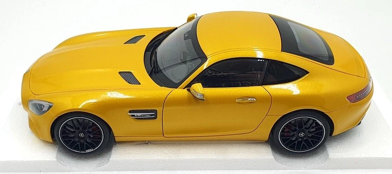 Autoart 1/18 Scale Diecast 76314 - Mercedes-Benz AMG GT S - Yellow - Image 3 of 4