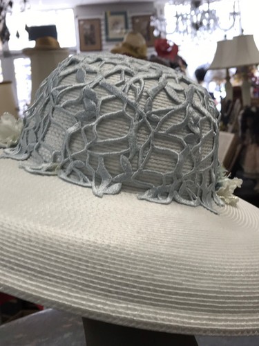 Church Hat - Picture 4 of 6