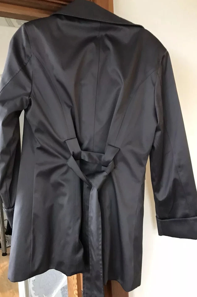 WATERPROOF GARMENT COMPANY SILVER GREY BELTED WAIST FULLY LINED SIZE L JACKET - Image 4 of 4