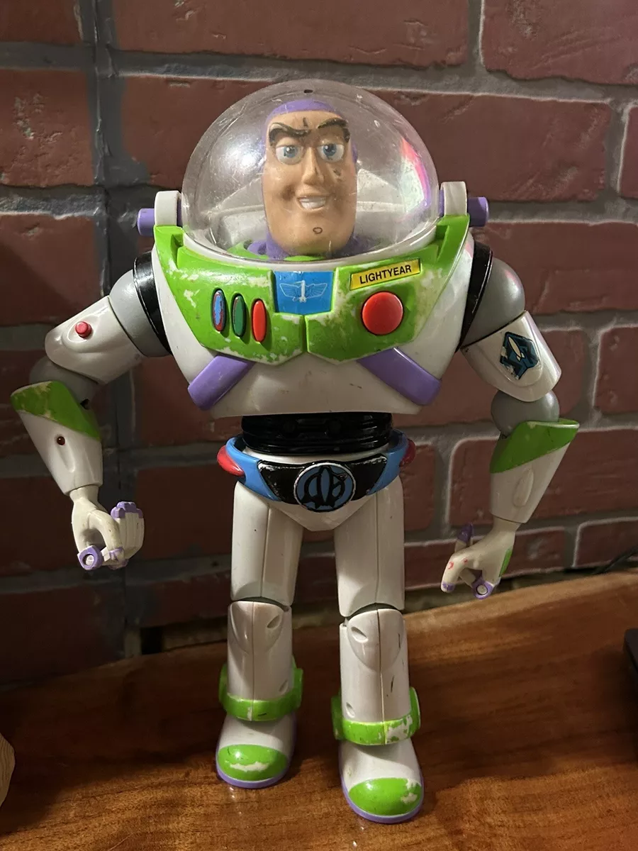 Buzz deals lightyear hasbro