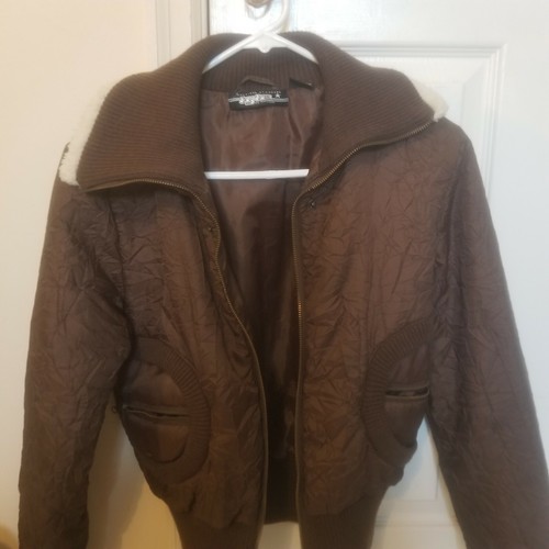 Tyte American Standard Women's Cropped Bomber Puffer Jacket Brown size Small - Picture 11 of 12
