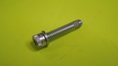 1 NOS OEM Harley Davidson 1/4