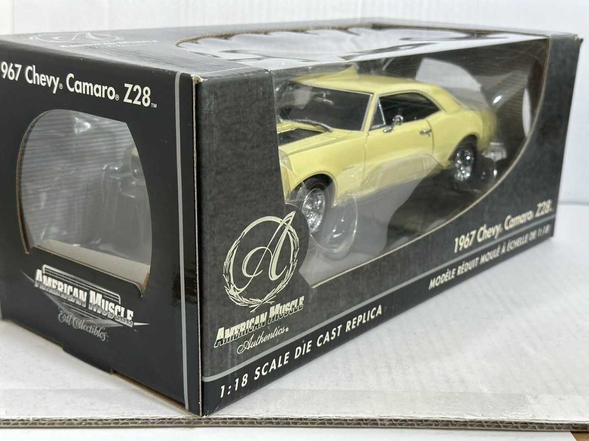 ERTL AMERICAN MUSCLE AUTHENTICS 1967 CHEVY CAMARO YELLOW 1:18