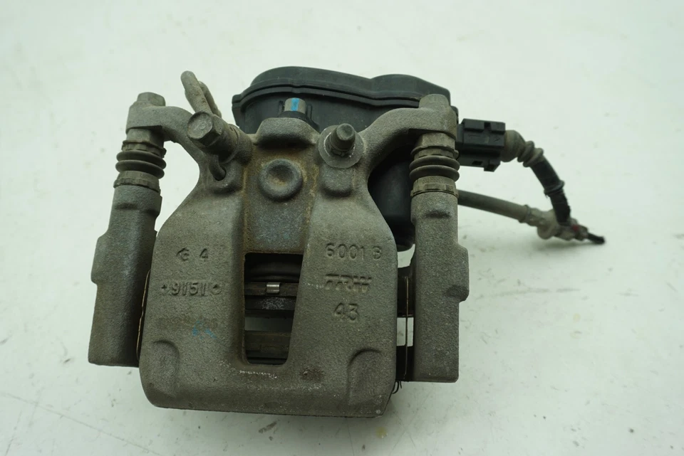 Pinza de freno para pasajero trasero derecho Honda Odyssey 2018-2022 montaje de freno eléctrico OEM Foto 3 de 4