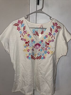 SOLITAIRE FLORAL EMBROIDERED TOP SIZE S. NEW | eBay