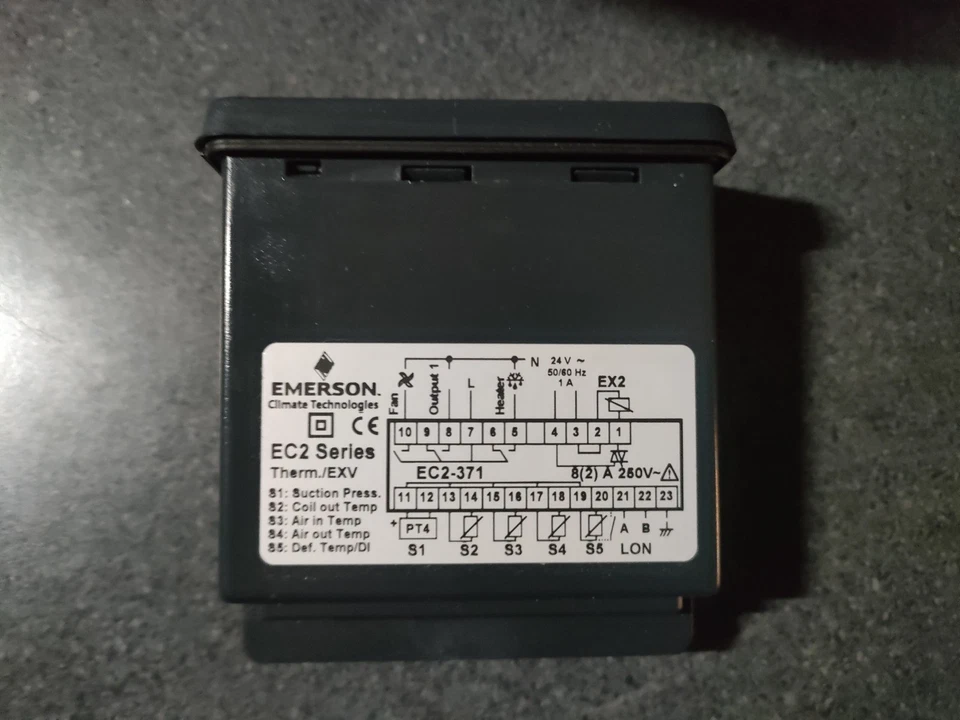 Régulateur EMERSON EC2-371 FTT10 - Photo 2/4