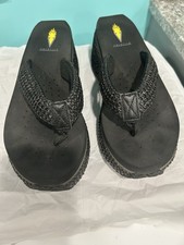 Volatile Black Leather Wedge Flip Flop Sandals Womens Size 8 PO