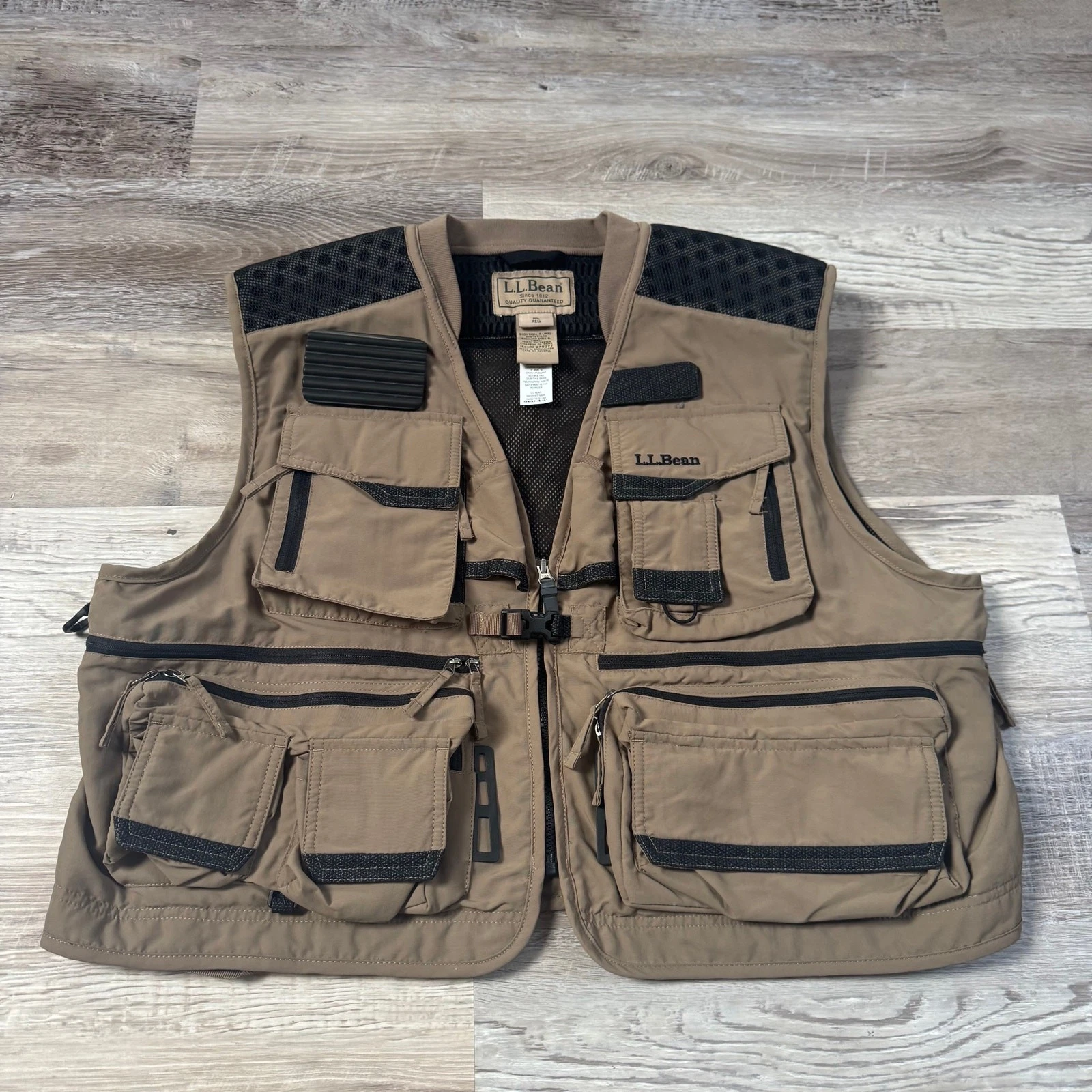 L.L. Bean Tan Utility Fishing Vest Multi Pocket Gorpcore Outdoor
Opens in a new window or tab