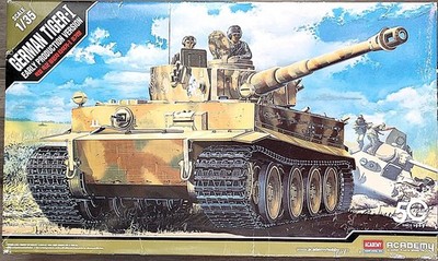 Academy 1/35  Tiger I Early Version w. COMPLETE INTERIOR -PICS OF FINISHED MODEL