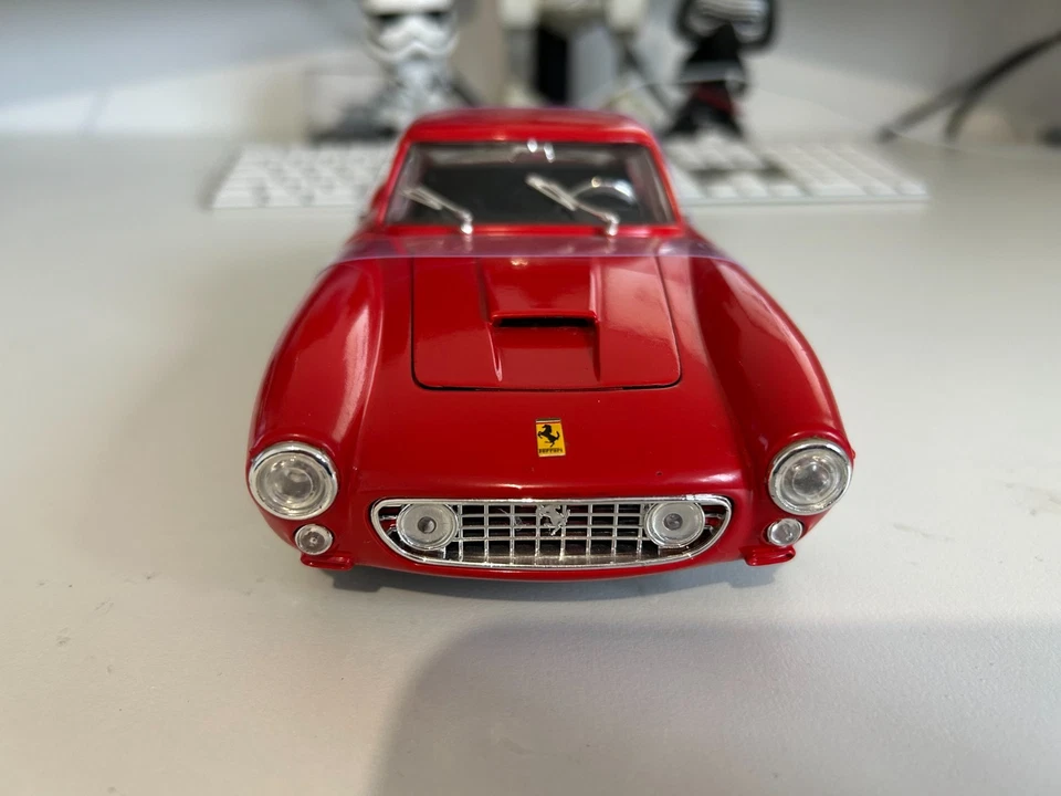 Ferrari 250 GT Berlinette 61 1:18 Diecast Model Car, Red New Boxed - Image 3 of 4