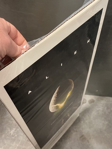 RIDLEY SCOTT'S ALIEN (1979) 14" X 36" INSERT 1990s REPRODUCTION(?) POSTER - Picture 10 of 10
