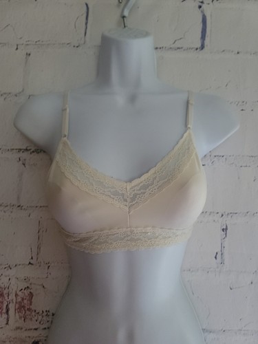 Jessica Simpson Junior Girls Medium Seamless Bralette Ivory Slightly Padded