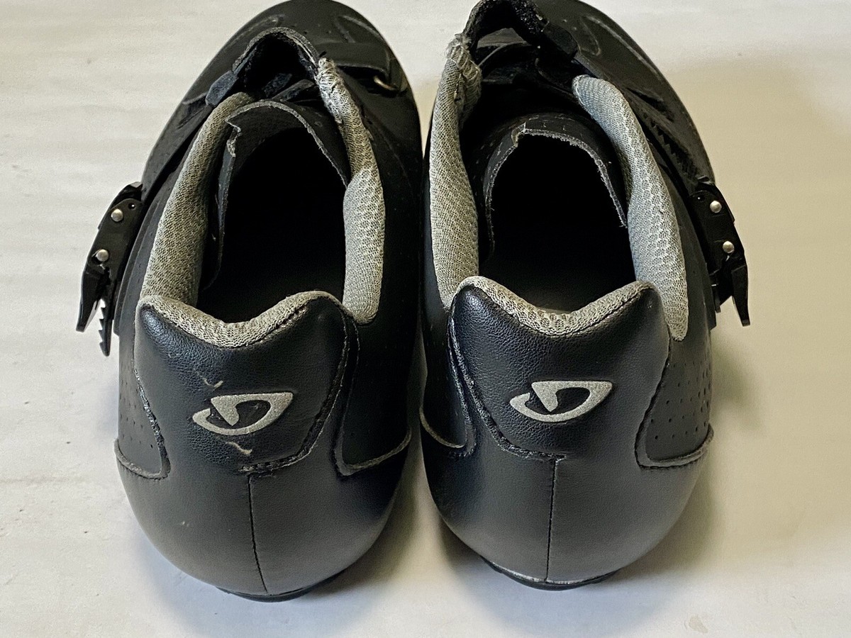 Giro Easton EC70 Cycling Shoes , 3 Bolt , Size 10 woman/42 Giro Easton EC70 Cycling Shoes , 3 Bolt , Size 10 woman/42