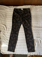 New WHITE House BLACK Market MEDIUM Floral Leggings