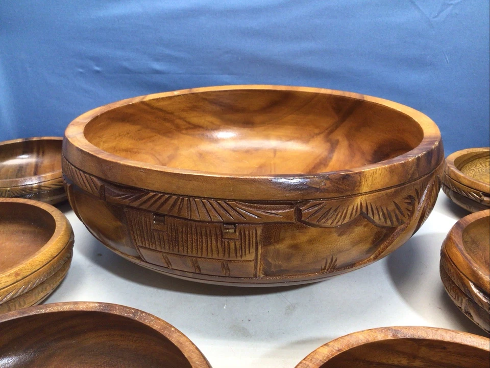 Ensaladera de madera tallada a mano vintage juego de 7 piezas un tazón de 12x4 y seis tazones de 6x2 Foto 4 de 4