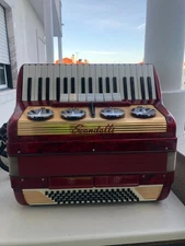 Accordion Scandalli Brevetto Accordion – 80 Bass – Red – Piano Keyboard – GOOD