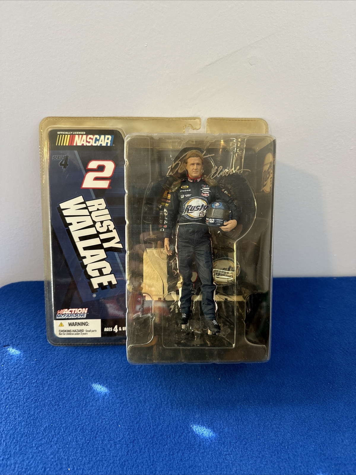 McFarlane 2004 RUSTY WALLACE #2 NASCAR Series 4 Holding Helmet, Action Figure.