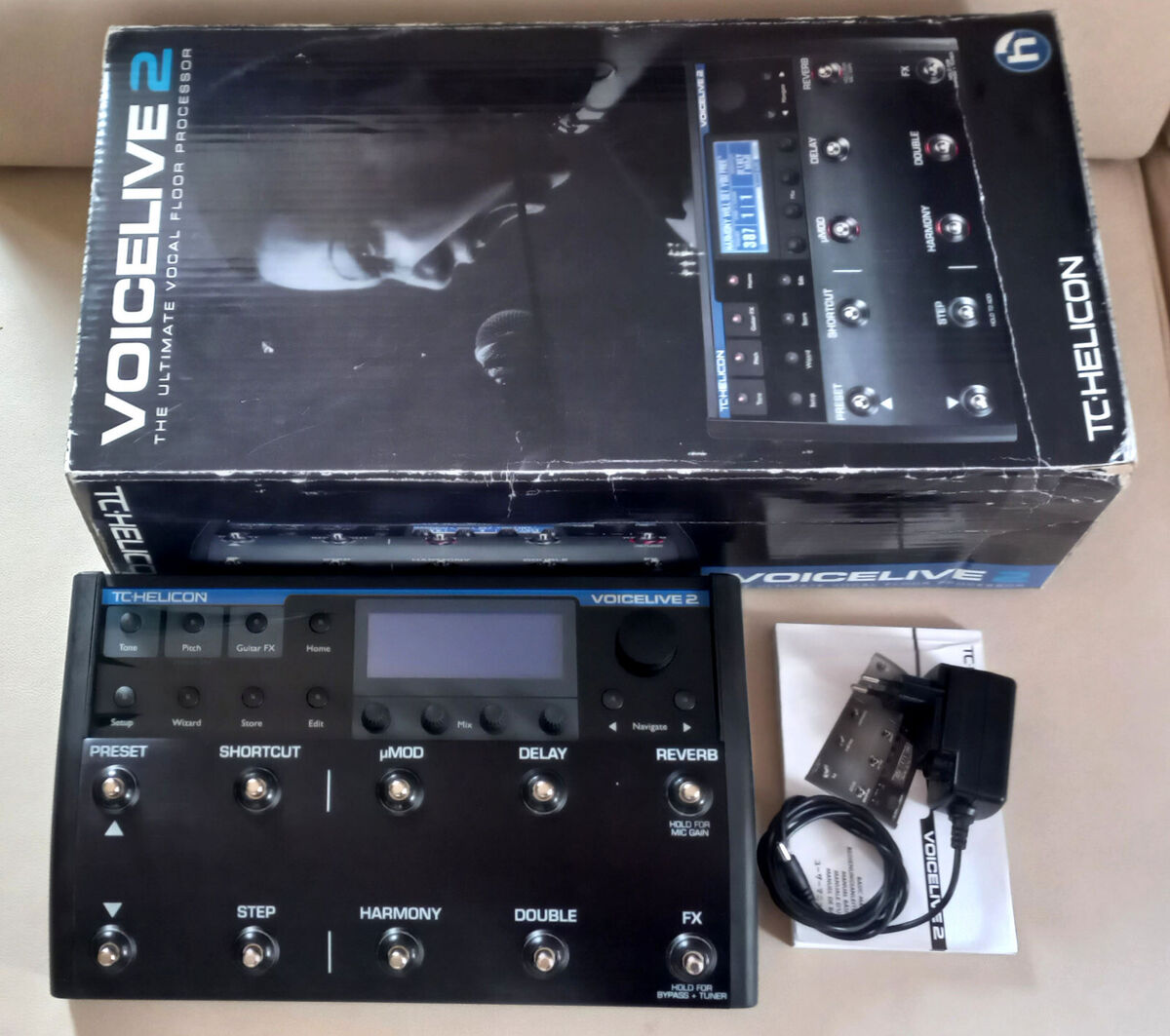 TC Helicon VoiceLive 2, NEW Firmware, Manual EN, DE, IT, FR TC Helicon VoiceLive 2, NEW Firmware, Manual EN, DE, IT, FR