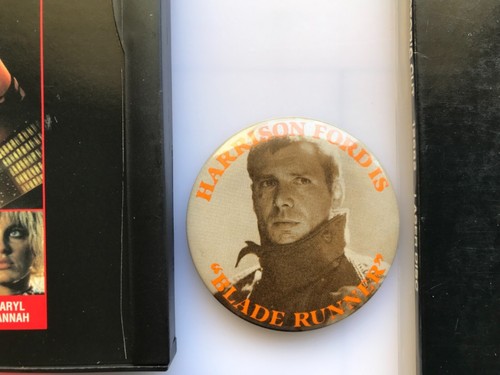 Blade Runner Director's Cut Laserdisc & DVD, 1982 VHS Red Tab, Blu-Ray 2049 - Picture 10 of 24