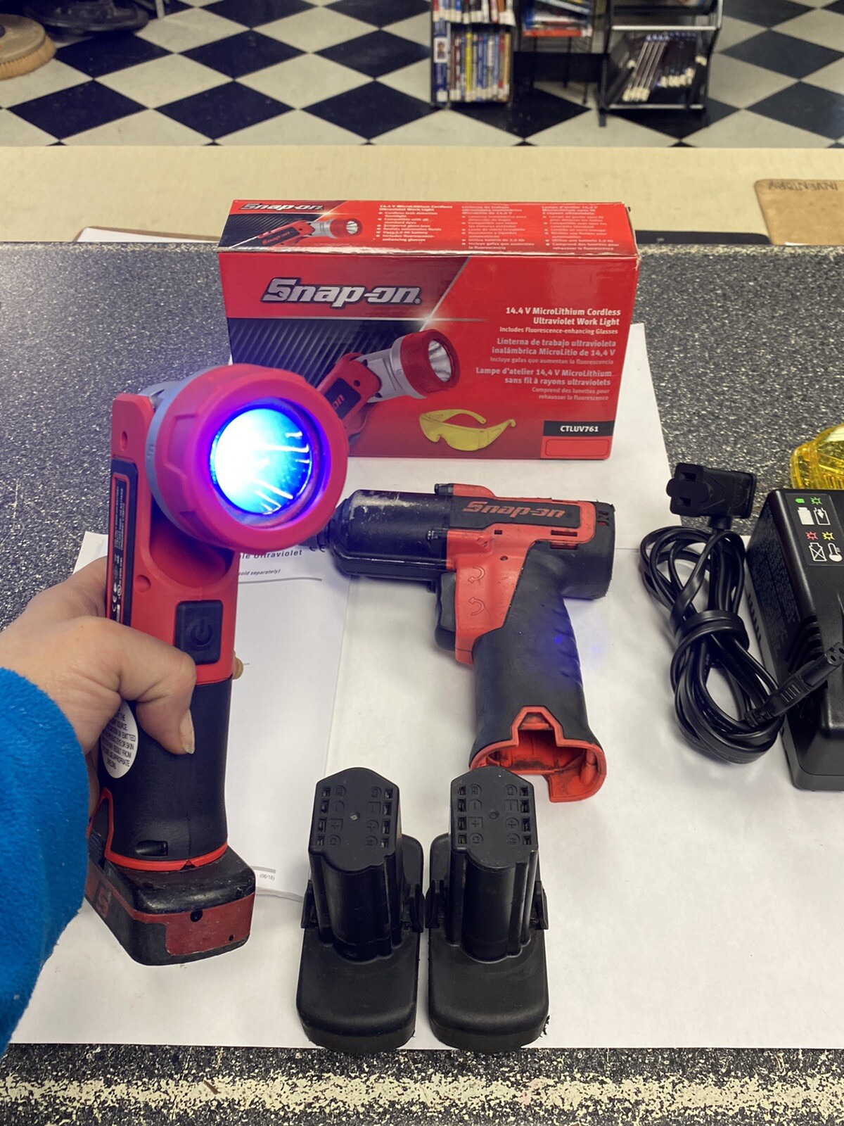 Driver Micro-Lithium Impact Wrench Kit 