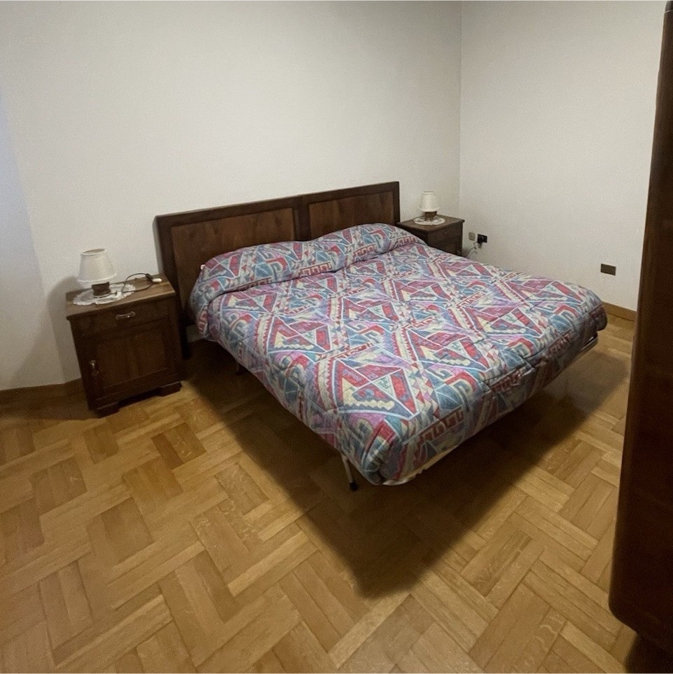 Regalo Camera da letto: letto, armadio, comodini