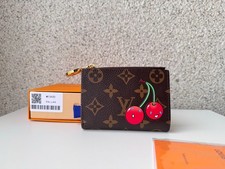 LVVuitton - Lisa Wallet M13420 - Cherry Monogram - 9x11.5x1.5cm - NEW