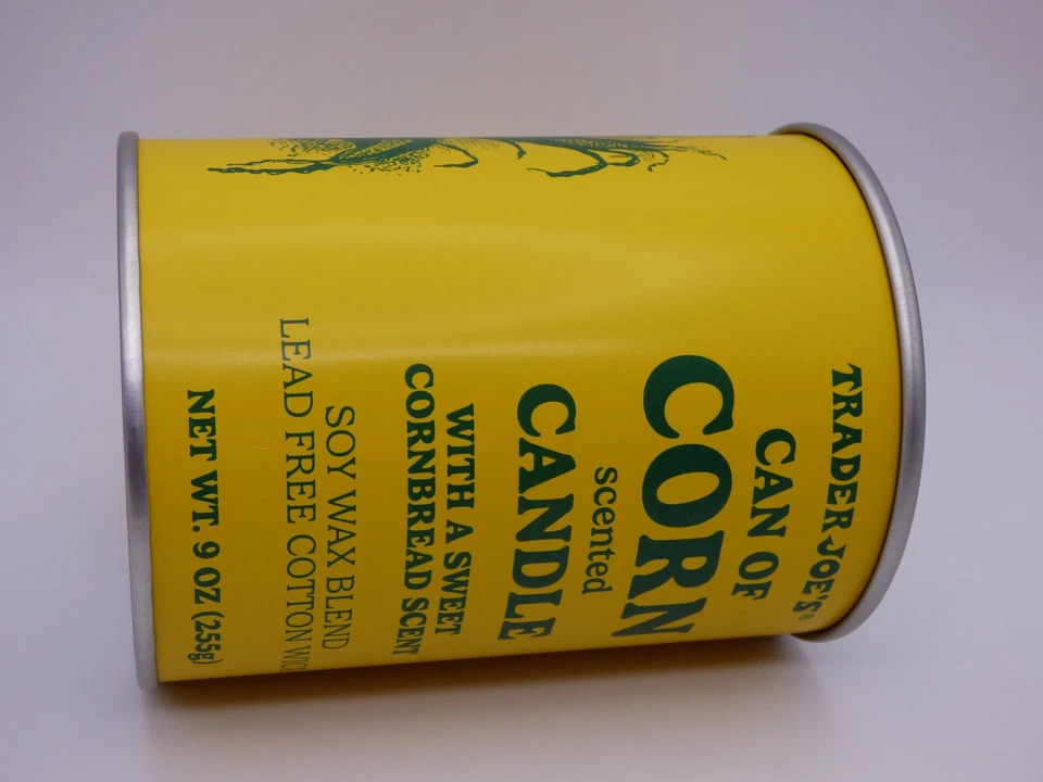 Trader Joe's - Vela perfumada lata de maíz - Mezcla de cera de soja - 40 horas de tiempo de combustión Foto 4 de 4