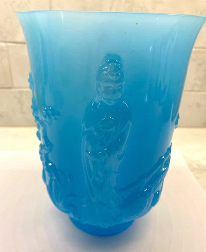 Vintage FENTON PEKING OPALINE FRENCH BLUE GLASS Empress Vase 7.5"