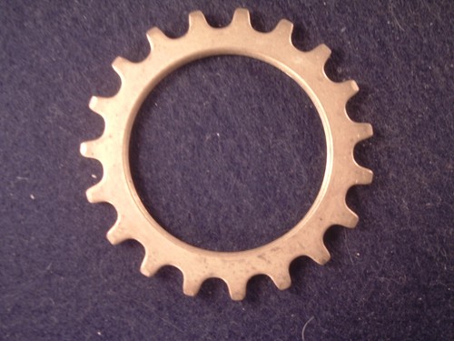 Regina Oro Freewheel Cog NEW / NOS Vintage 19T Threaded- #3 Large Dia.- 1970's++ - Photo 1/2