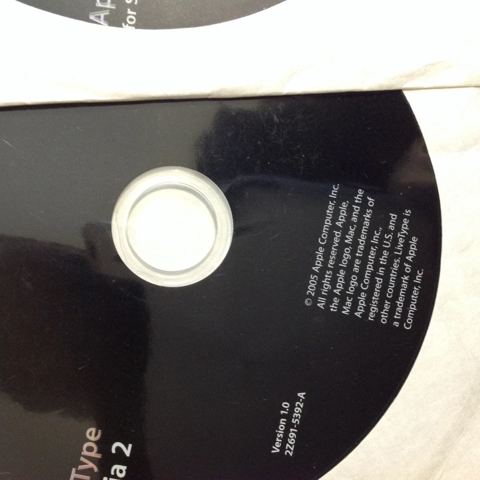 2005 LiveType Media CDs 1 & 2 1.0 & Apple Loop 1.5 Mac Macintosh Software Discs - Image 3 of 4