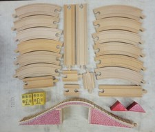 BRIO, mixed pieces, Vintage Wooden Railway w/bridge. 13o 