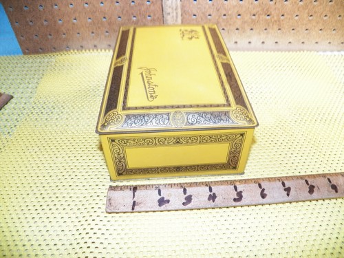 Caja de dulces de lata publicitaria de chocolate amarillo vintage de Johnston's - Imagen 6 de 7