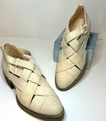 Coconuts by Matisse Lux Shootie Womens Shoes Size Back Zip Side Ties  Snakeskin