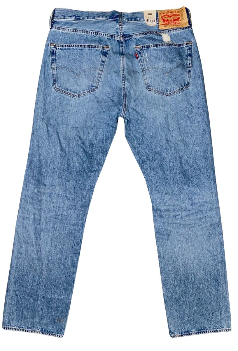 Levi's 501 SHUTTLE MEDIUM WASH Men's 33x32 Original Fit Levi's 501 SHUTTLE MEDIUM WASH Men's 33x32 Original Fit