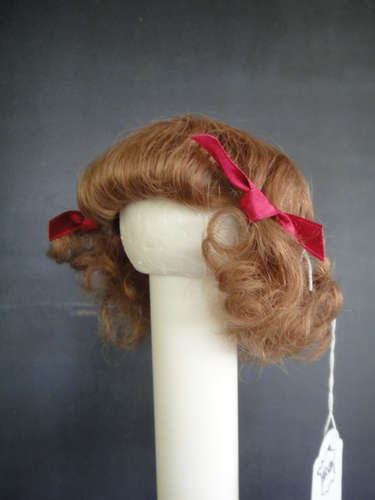 PERRUQUE de poupée chatain en cheveux naturels - 20.5 cm