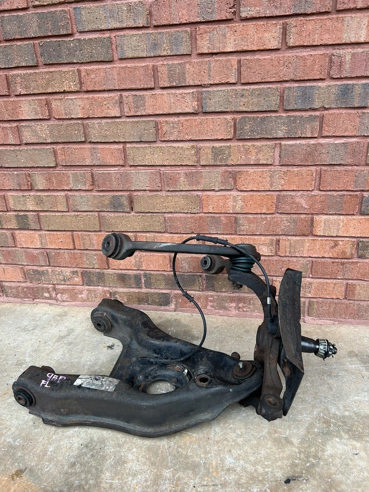 Ford F150 Lightning SVT 2004 husillo delantero izquierdo brazos de control nudillo (8268) 95D Foto 2 de 4