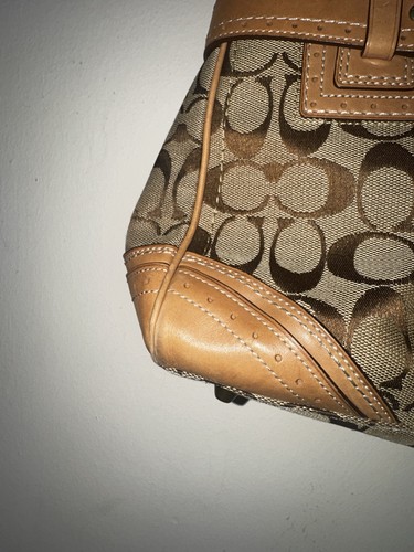 Coach Hampton Signature satchel - Picture 6 of 8