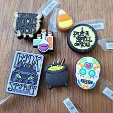 Jibbitz Halloween 7 Charms Hocus Pocus Skull Brew Candy Corn Pumpkin Cats Spell