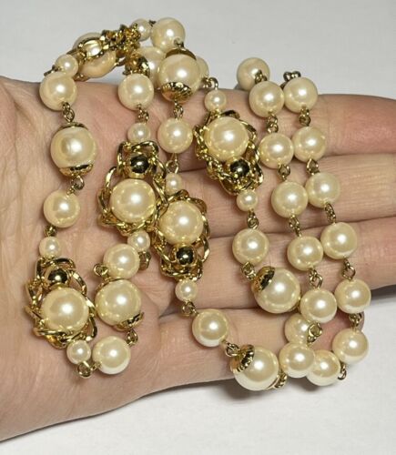 Collana catena Trifari anni 80 90 finta perla tono oro lucido JJ1111