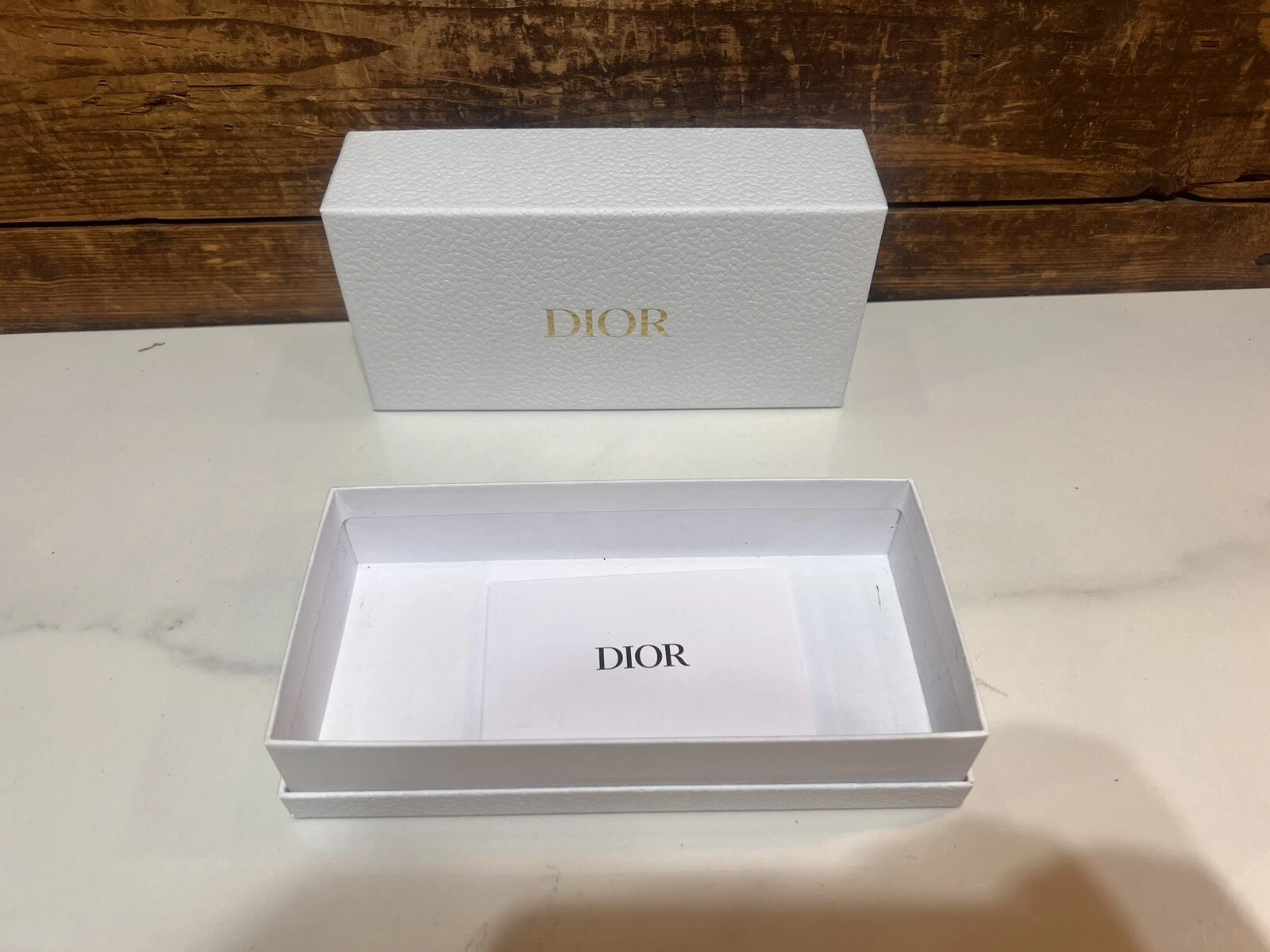Lunettes de soleil portefeuille DIOR boîte cadeau vide blanche 7,75