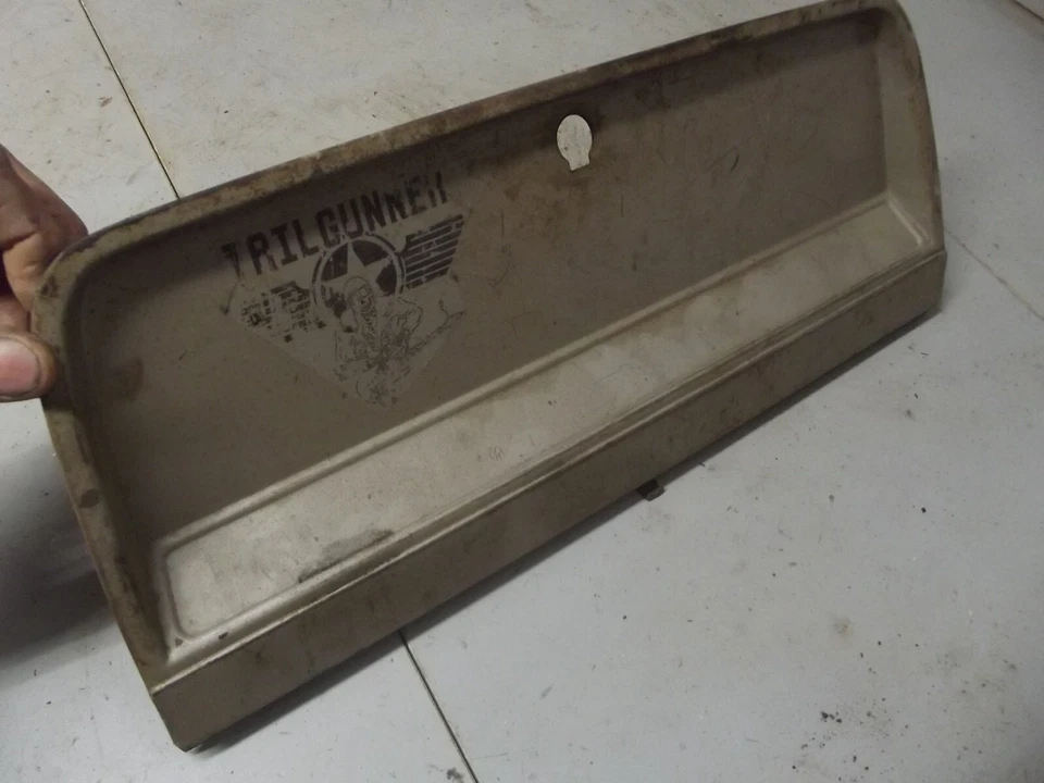 Chevy 1964 1965 1966 camioneta guantera puerta Chevrolet C10 C-10 C20 Foto 2 de 4