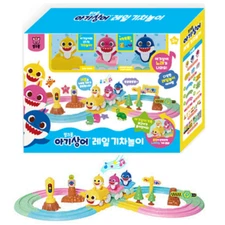 PINKFONG Baby Shark Rail Train Play Toy 3 Baby Shark Figures Baby Kids